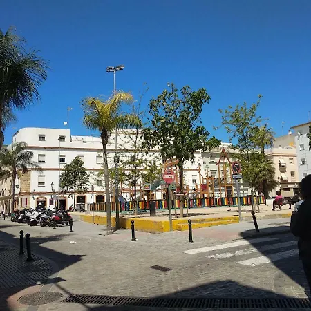 Essence * Καντίζ